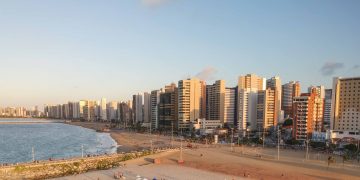 Sol, mar e alimentação: dicas para aproveitar as férias da melhor forma