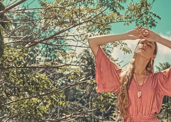 Estilo Feitiço aposta no conforto por meio da modelagem na nova coleção Indonésia