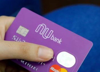Sucesso entre o público jovem, Nubank acaba com a lista de espera pelo cartão de crédito