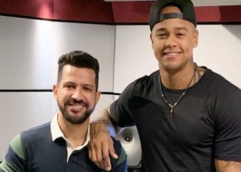 Dennis DJ se reúne em estúdio com Léo Santana e Delano para novo hit