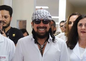 Bell Marques entrega alas de hospital construídas com verbas de shows solidários em Salvador