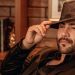 Felipão comemora 20 anos de carreira com show acústico