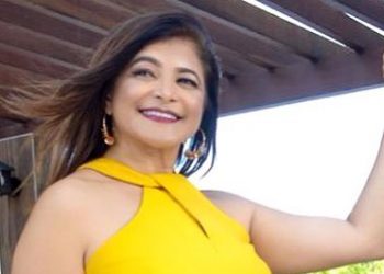 Kátia Cilene ganha o prêmio de Melhor Cantora do São João 2019