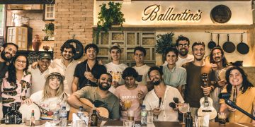 Giz Cozinha Boêmia celebra 365 dias com parceiros e músicos da casa