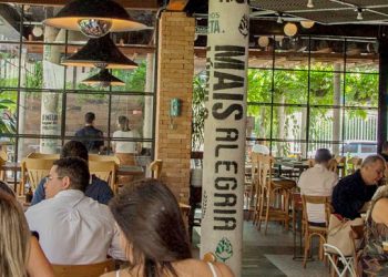 Giz Cozinha Boêmia comemora 365 dias com grandes nomes da música