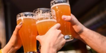 Colosso Fortaleza realiza Bier Garden, com 900 litros de chopp e transmissão da final da Libertadores