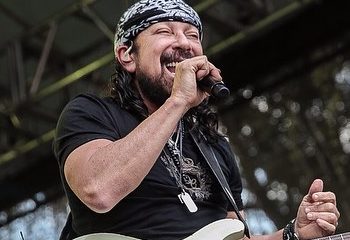 Pré-réveillon Flores confirma edição 2019 em sunset no Colosso Garden