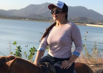 Kátia Cilene mostra a força feminina no forró e na vaquejada