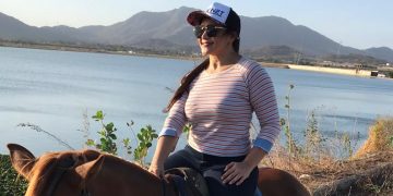 Kátia Cilene mostra a força feminina no forró e na vaquejada