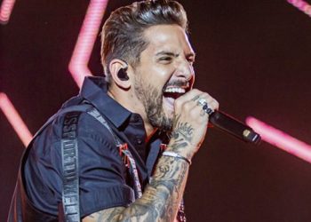 Banda EVA lança novos clipes do álbum EVA 4.0, “Não Me Conte Seus Problemas” e “Rua 15/Tudo Certo na Bahia”