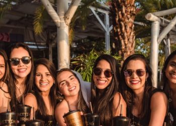 Pôr do Samba anuncia edição especial na Prainha do Colosso Fortaleza