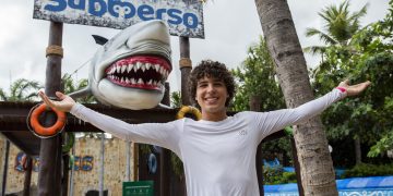 Igor Jansen aproveita férias no Beach Park