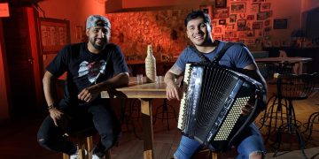 Wallas Arrais divulga data do lançamento do clipe “Bebendo pra Esquecer” com Raí Saia Rodada