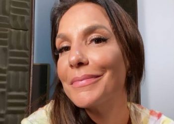 Em megalive no Instagram, Ivete Sangalo canta, interage com fãs e anuncia novas parcerias