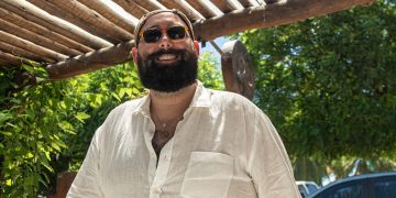 Luiz Victor Torres escolhe Icaraizinho de Amontada para renovar as energias