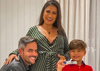 Simone, da dupla com Simaria, anuncia segunda gravidez