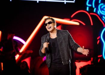 Wesley Safadão celebra recorde de views em novo hit