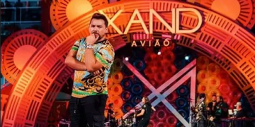 Em ritmo de pagode, Xand lança clipe novo com Dilsinho
