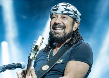 Bell Marques surpreende e lança votação para escolher destino da próxima turnê