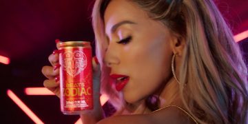Com a astrologia e convidados famosos, Anitta é estrela de nova linha de sabores da Skol Beats