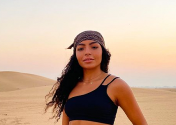 Any Gabrielly do grupo Now United aproveita final de semana no Beach Park