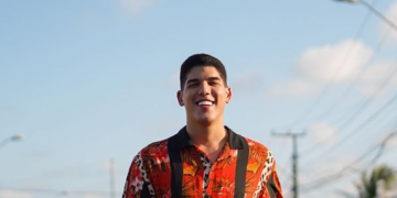 Para além dos palcos, Zé Vaqueiro mostra o processo de composição das músicas