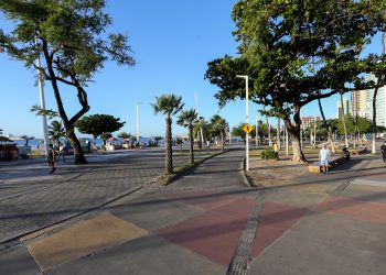 Prefeitura de Fortaleza investe em obras na Beira-Mar para gerar empregos e aquecer turismo