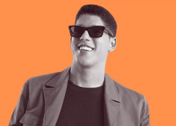 Zé Vaqueiro realiza live-show de São João nesta sexta-feira (11)