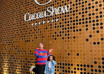 Bufo: Yarley Ara, Ariete Ara e Rayssa Bezerra visitam fábrica da Cacau Show em SP e divertem seguidores