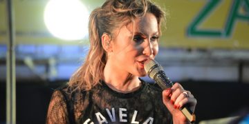 Claudia Leitte revela detalhes sobre sua primeira passagem pelo Fortal: ‘Eu vi meu sonho se realizar ali’