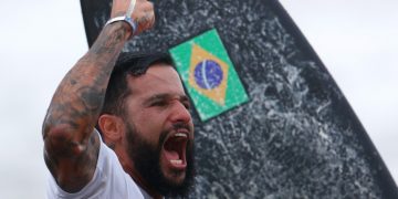 Ítalo Ferreira conquista primeiro ouro do Brasil no surfe em Tóquio