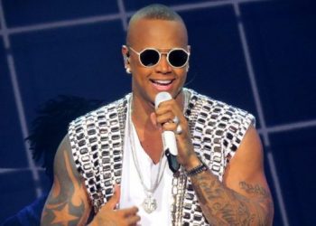 Léo Santana lança single em ritmo de funk; confira