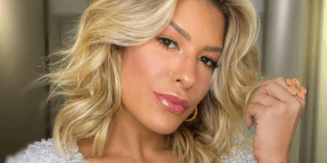 Lore Improta surpreende seguidores ao revelar rosto da filha: ‘A cara do Léo Santana’