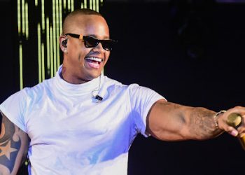 Léo Santana lança mais 8 faixas inéditas para seu CD promocional; confira