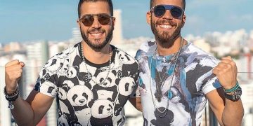 Rafa e Pipo Marques curtem final de semana em praia de Beberibe; confira