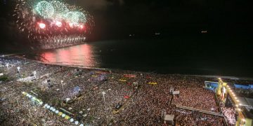 Fortaleza está entre as capitais que estudam realizar réveillon neste ano