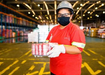 Solar Coca-Cola oferta vagas de emprego exclusivas para mulheres no Ceará