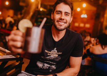 Qual é a boa de hoje? Confira agenda musical de bares, barracas e restaurantes para curtir o final de semana