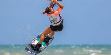 Superkite e Superfoil reúnem atletas nacionais e internacionais em megaeventos de kitesurf no litoral do Ceará