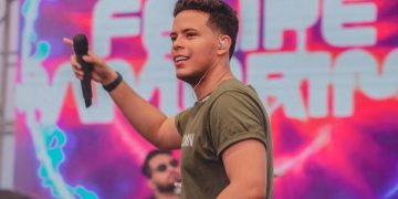Unindo piseiro ao funk, Felipe Amorim se destaca com composições de grandes sucessos