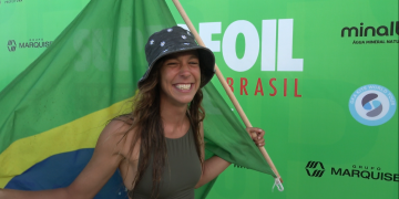 Brasileira Marcela Witt é campeã sul-americana de Wingfoil Race no Superfoil Brasil 2021