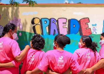 Em desfile aberto ao público, projeto Vai Maria lança uma nova coleção inspirada na vida das mulheres assistenciadas pelo projeto
