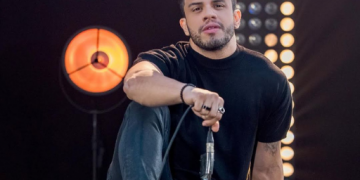 Hit  ‘Coração Cachorro’ está no top 50 em playlist global da Billboard; confira