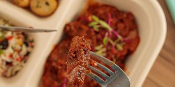 Pratinho Brasileiro, nova marca gastronômica do Grupo Colosso, inicia operação nesta segunda-feira (17)