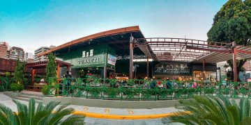 Com música ao vivo e diversidade de bebidas, Cervejaria Turatti traz 50% de desconto no happy hour das três unidades