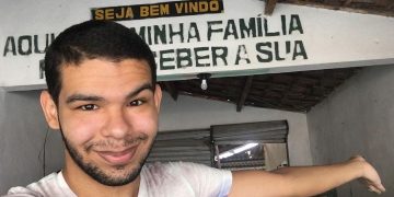 “Influencer da baixa renda” e fã da Anitta: saiba tudo sobre Vinicius, o brother cearense do BBB 22