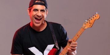 Durval Lelys renova repertório e lança feat com banda pop da Bahia