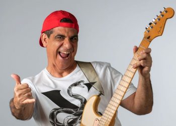 Durval Lelys testa positivo para covid-19 e cancela show em Salvador; saiba mais