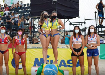 Atleta da AYO Team, Neide Sabino é campeã sul-americana de Vôlei de Praia juntamente com Ângela Lavalle, no Uruguai
