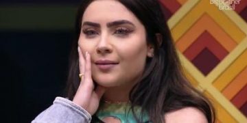 Após polêmica nas redes sociais, equipe de Jade Picon se pronuncia: ‘Tudo marketing’